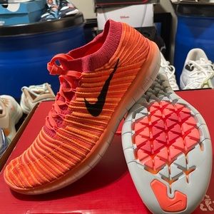 Nike Barefoot Ride 3.0 Running sneakers unisex Men’s Size 10 Women’s Size 11.5